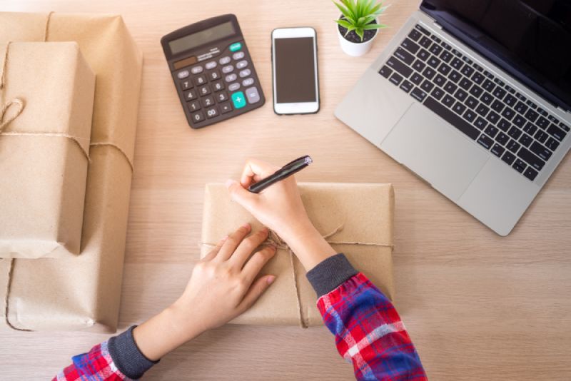 jak zapakować paczkę